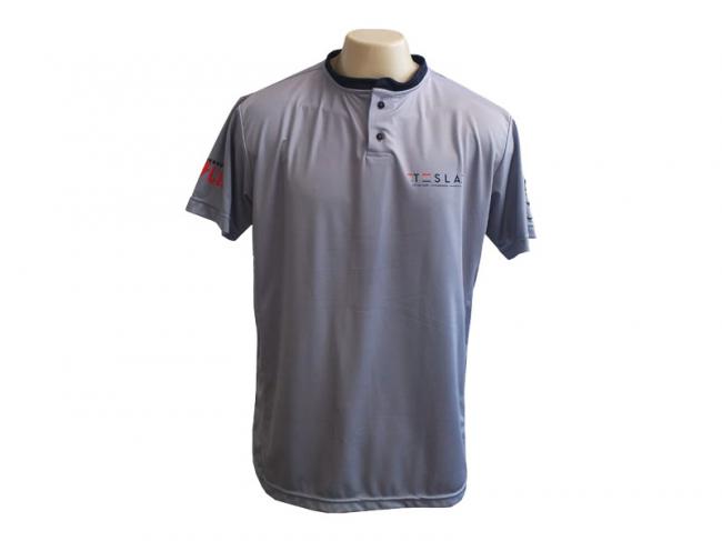 Camiseta sublimada com bot�o